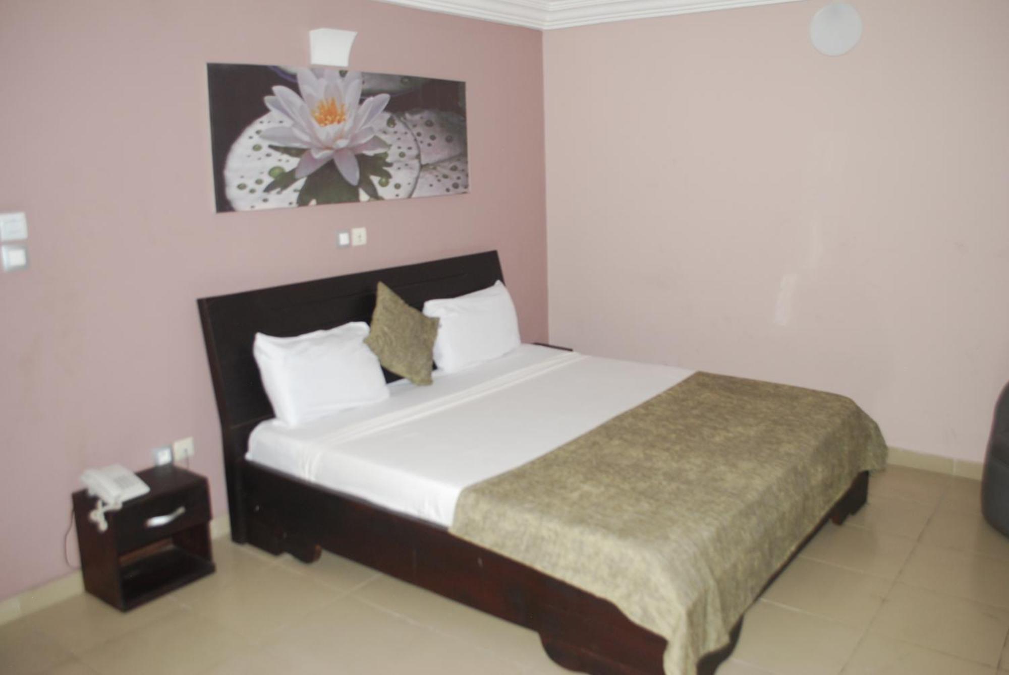 Benin City Center Hotel Cotonou Exterior photo