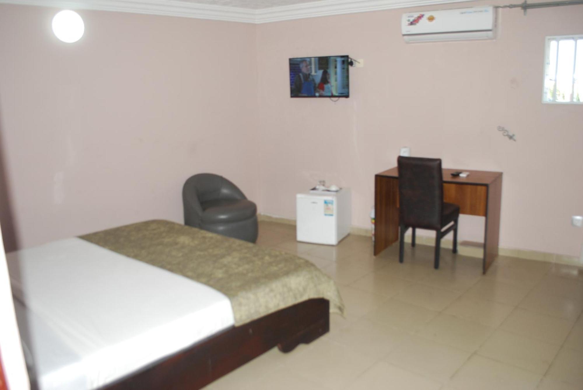Benin City Center Hotel Cotonou Exterior photo