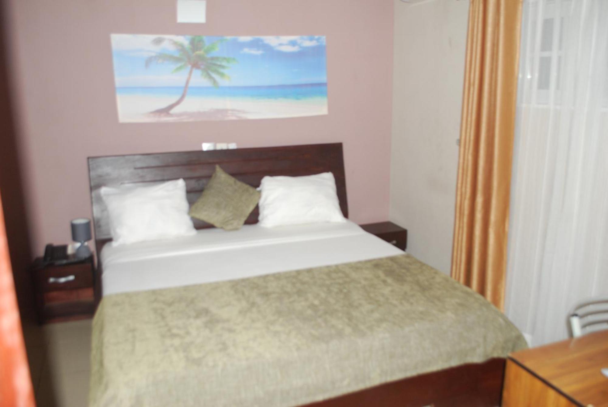Benin City Center Hotel Cotonou Exterior photo