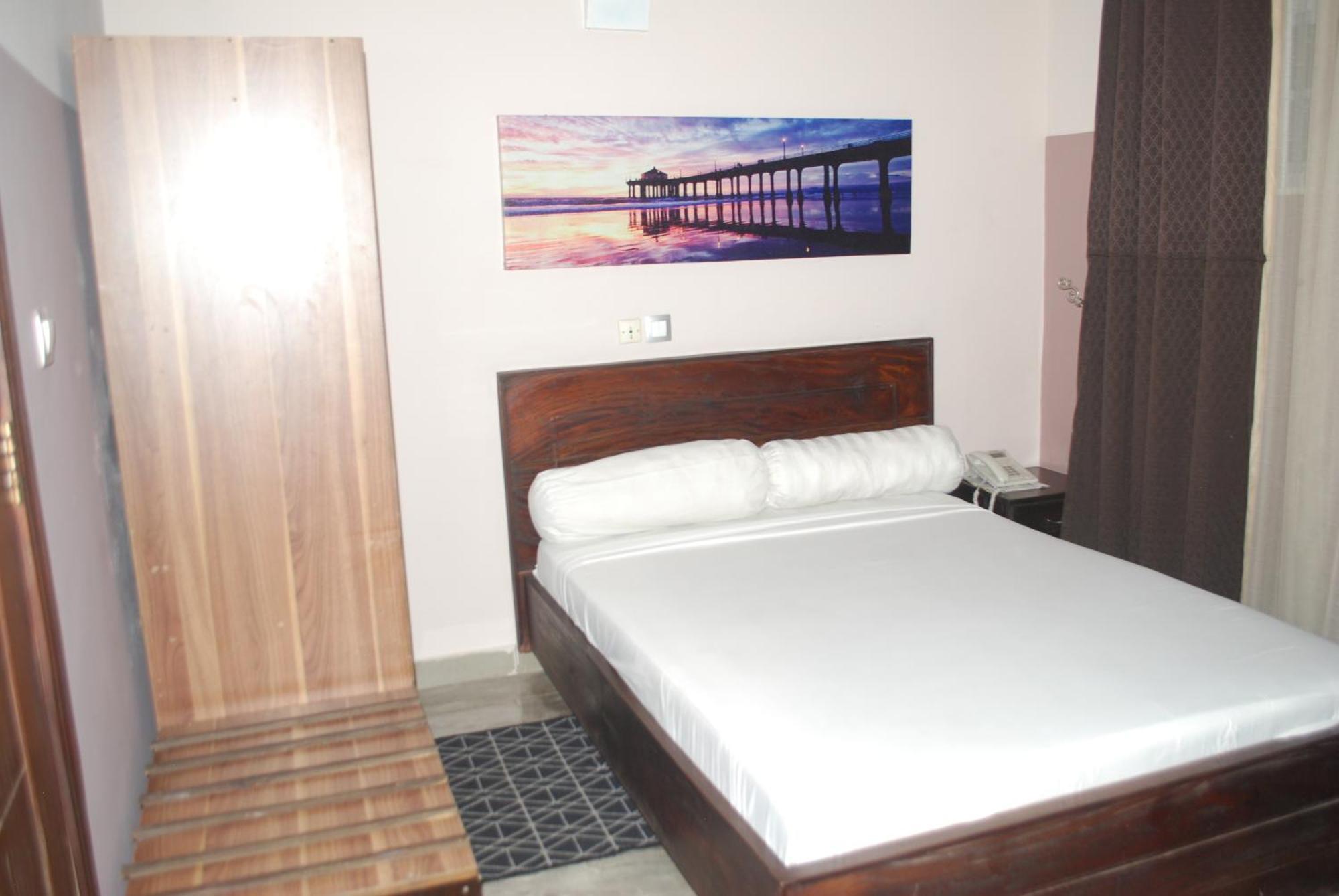 Benin City Center Hotel Cotonou Exterior photo